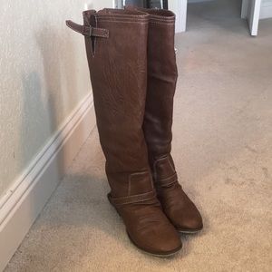 Brown boots